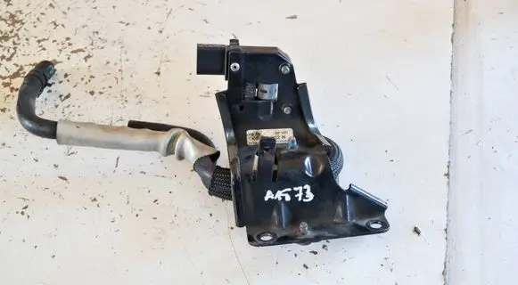 Volkswagen PASSAT B6 Exhaust gas pressure sensor 076906051B 1K0131552N 12839032
