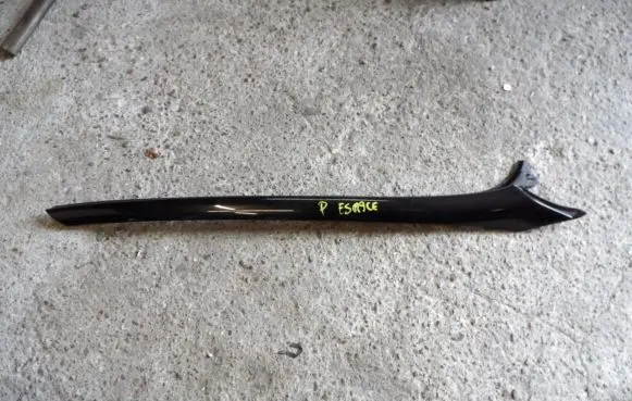 Renault Espace V (RFC) Windshield trim