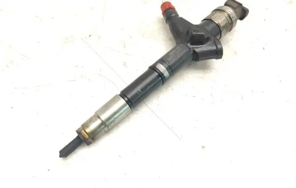 Nissan Pathfinder R51 Fuel injector 16600EC00A