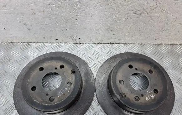 Toyota Avensis T250 Rear brake disc 4243105050
