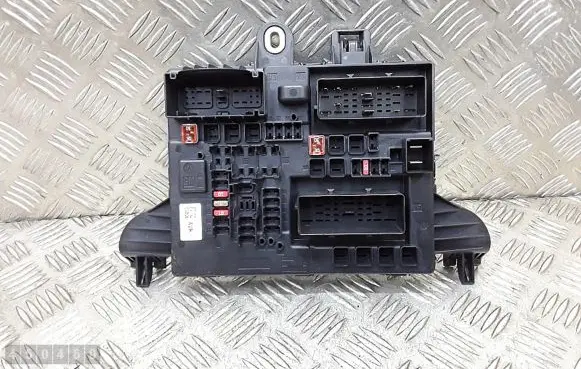 Opel Insignia A Fuse module 2273776803