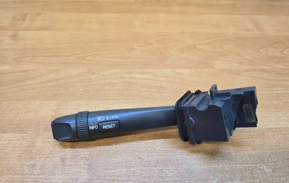 Volvo V70 Indicator stalk 9496807 02W40A