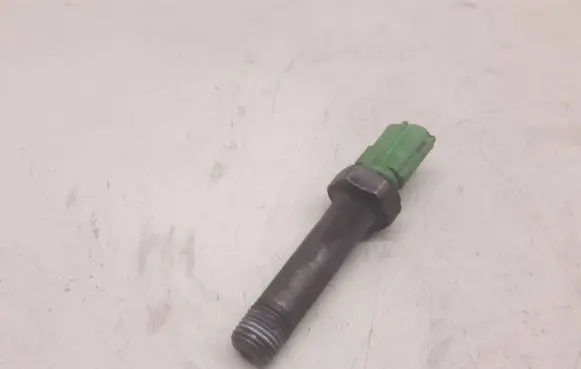 Jaguar XF X250 Oil pressure sensor 4R8Q9278AB
