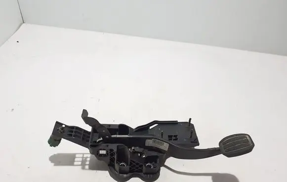 Peugeot Expert Brake pedal 9816819680