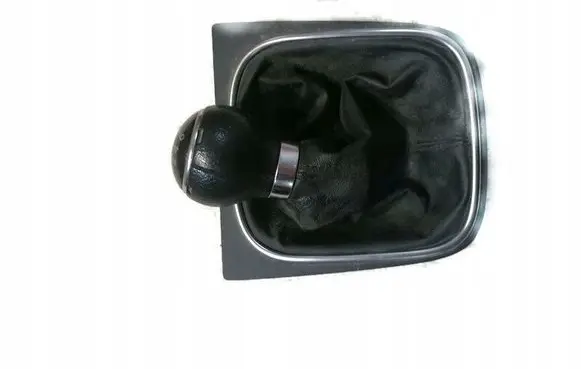 Volkswagen Eos Gear lever shifter trim leather/knob 1K0711113CE