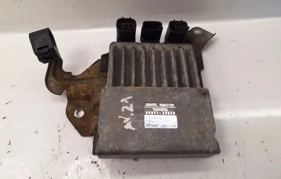 Toyota Avensis T250 Fuel injection control unit/module 8987120070 1310001371