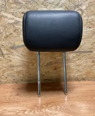 Ford Focus Rear seat headrest