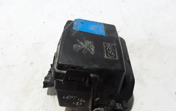Renault Captur Fuse box set 243804185R