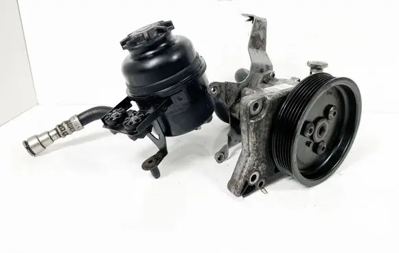 BMW 3 E92 E93 Power steering pump 6768094 10637110 32416794921