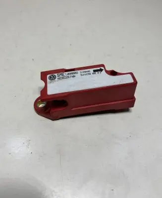 Volkswagen Golf IV Airbag deployment crash/impact sensor 1J0909606D 31990405