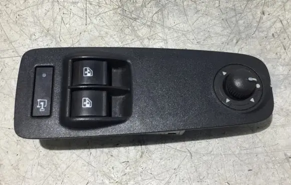 Peugeot Boxer Electric window control switch 07355329050 30170573