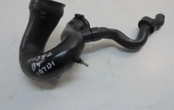 Audi A4 S4 B5 8D Intercooler hose/pipe 028129627H
