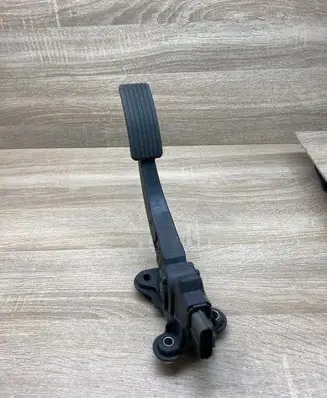 Dodge Caliber Accelerator throttle pedal 04891585AB 07059A3B