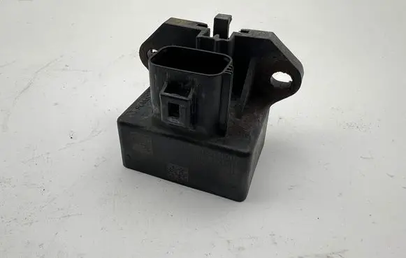 Ford Edge II Fuel pump relay FU5A9D370KA 11547480B
