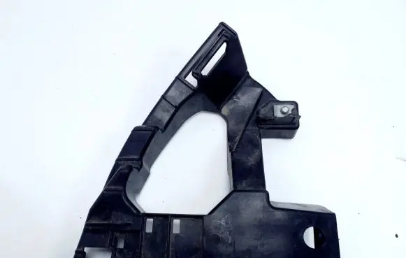 Honda HR-V Front bumper mounting bracket 71140T7A