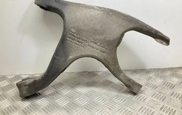 Audi A6 Allroad C7 Rear upper control arm/wishbone 8R0505312F
