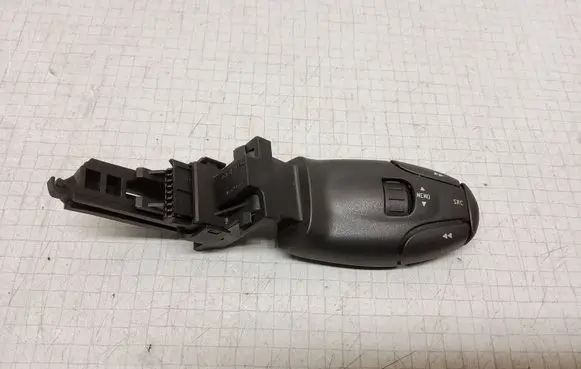 Peugeot 307 Steering wheel buttons/switches 96637240XT 346244013