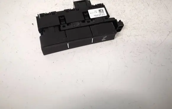 Volkswagen Golf VII Parking (PDC) sensor switch 5G1927238E