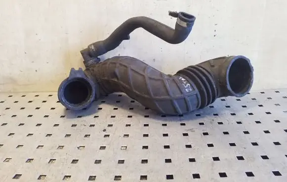 Audi A6 S6 C4 4A Turbo air intake inlet pipe/hose 4A0145747A 046103221A
