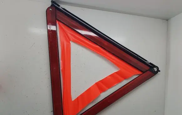 Volvo S90, V90 Emergency warning sign 27R033996