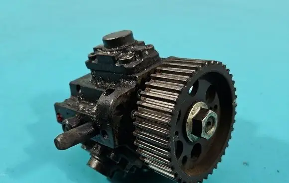 Fiat Freemont Fuel injection high pressure pump 0445010307 IMPRK1551022