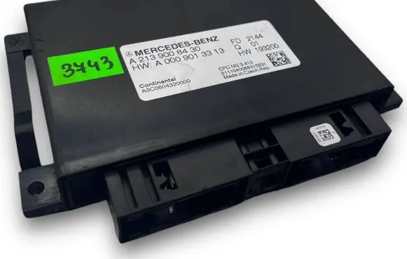 Mercedes-Benz E W213 Central body control module S3743 A2139008430