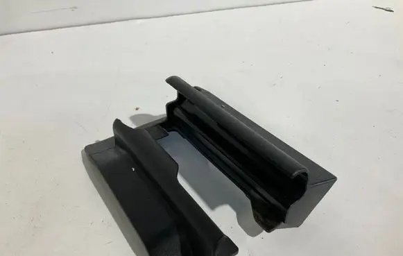 Mercedes-Benz E W212 Front driver seat rail trim A2129191100 78010023