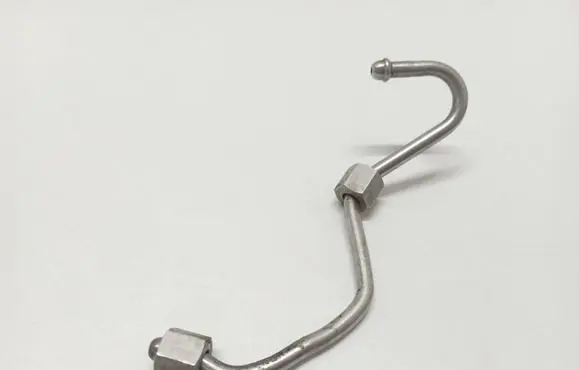 BMW 7 F01 F02 F03 F04 Fuel injector supply line/pipe 
