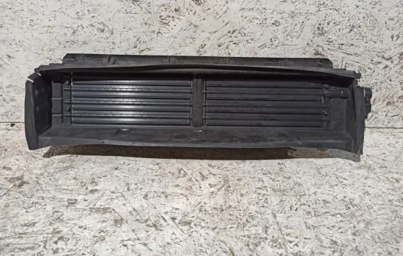 Volvo XC60 Radiator trim 