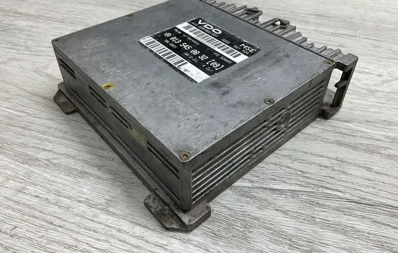 Mercedes-Benz C W202 Engine control unit/module ECU 0135450832