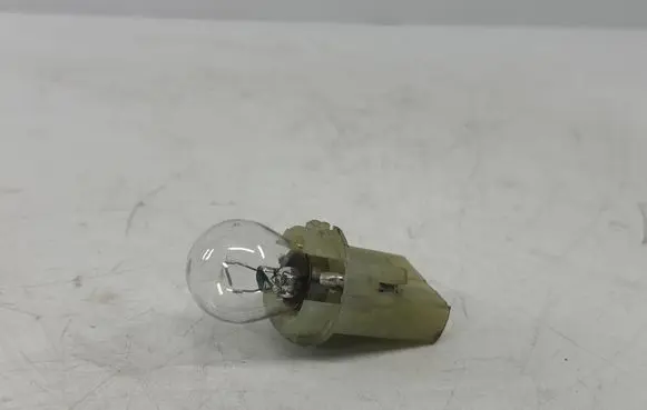 BMW 5 E39 Tail light bulb cover holder 1379399 63211379399