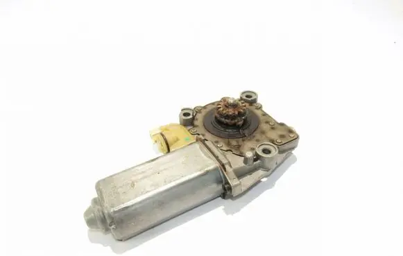 Mercedes-Benz S W140 Front door window regulator motor 0130821504
