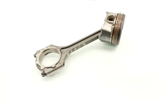 KIA Niro Piston with connecting rod 