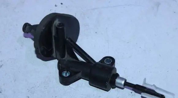 Fiat Grande Punto Clutch master cylinder 55190993
