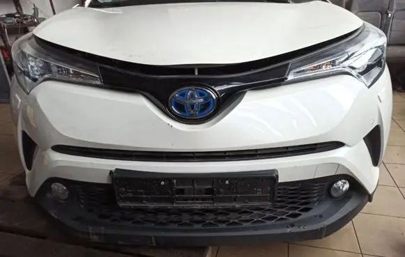 Toyota C-HR I Front piece kit 