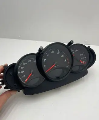 Speedometer (instrument cluster)
