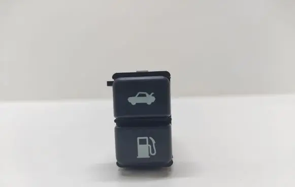 Lexus IS 220D-250-350 Fuel tank opening switch 7890A63
