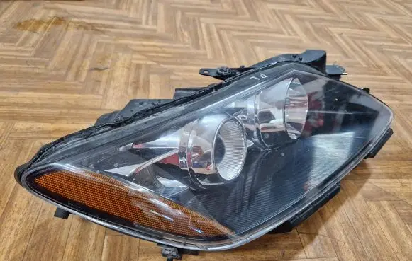 Mazda CX-7 Headlight/headlamp EH1151030 10041027 0150
