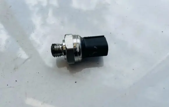 Coolant temperature sensor