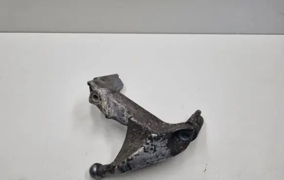 Mercedes-Benz C W203 Engine mounting bracket A6460160038 6460160038