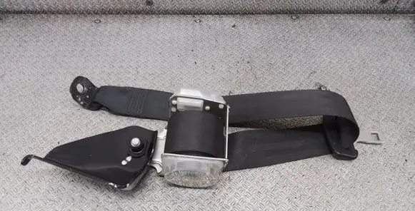 Mitsubishi Lancer VIII Rear seatbelt C085407