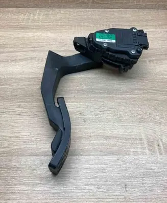 Audi A8 S8 D3 4E Accelerator throttle pedal 4E1723523H 6PV00802642