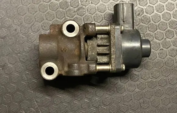 Suzuki Swift I EGR valve