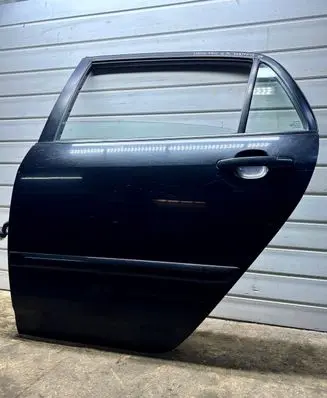 Toyota Corolla E120 E130 Rear door