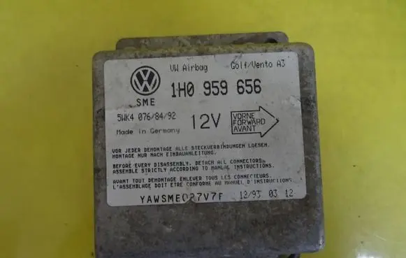 Volkswagen Golf III Airbag control unit/module 1H0959656 5WK4