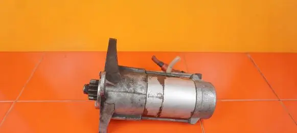 Land Rover Discovery 4 - LR4 Starter motor GJ3211001BE 204DTD