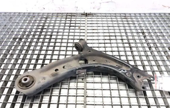 Volkswagen Golf VII Front control arm