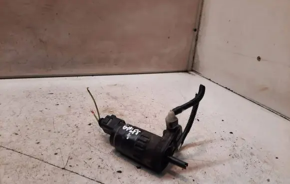 Volkswagen Golf Plus Windscreen/windshield washer pump 1K6955651 6025942
