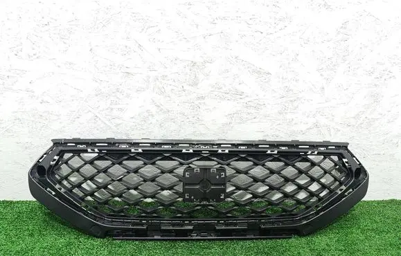 Seat Tarraco Front bumper upper radiator grill 5FJ853654B