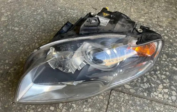 Audi A4 S4 B7 8E 8H Headlight/headlamp 8E0941003AG